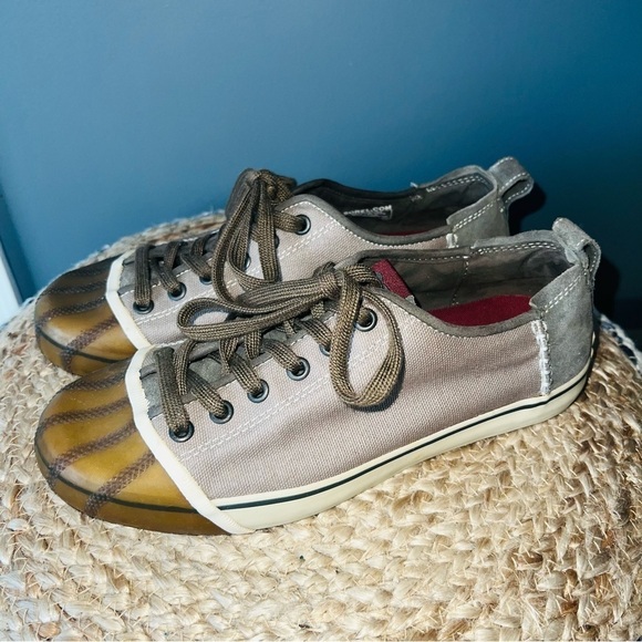 Sorel Sentry Dune Canvas Sneakers - Picture 1 of 9
